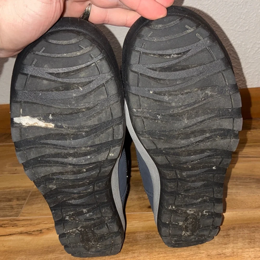 BearPaw Women's Dark Gray Winter Boots- size 10